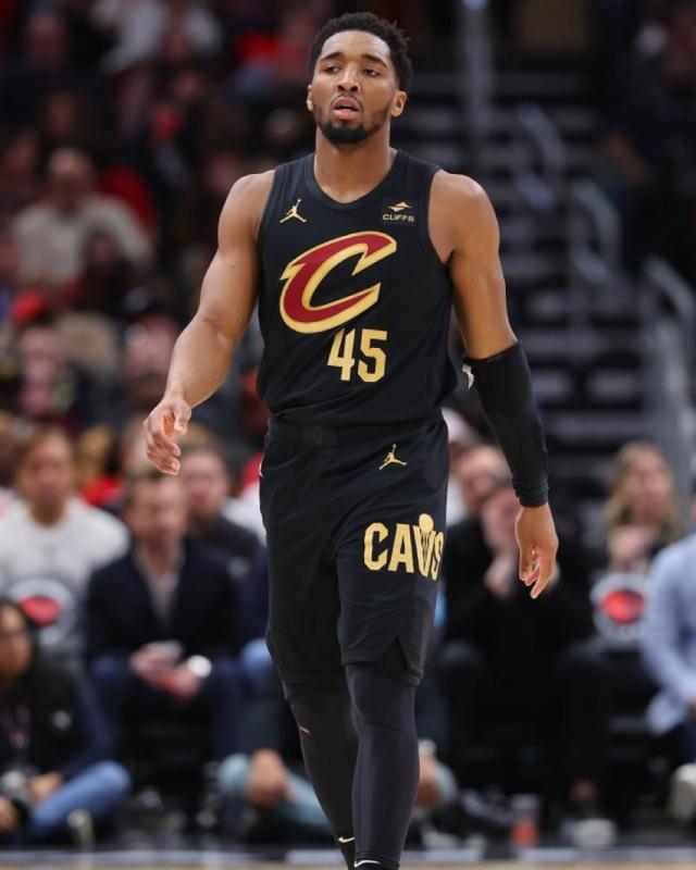 米切尔至少再缺席3场 新规令他提前告别最佳阵容?