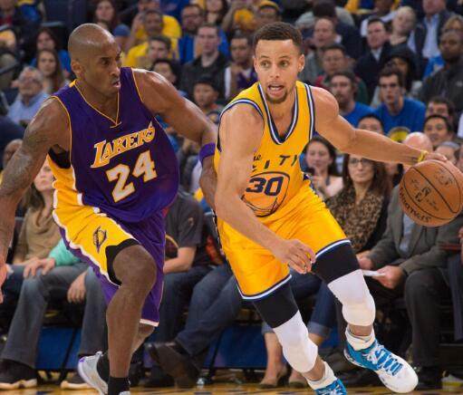 最谦逊的巨星！库里不做乔丹科比詹皇：同样闪耀