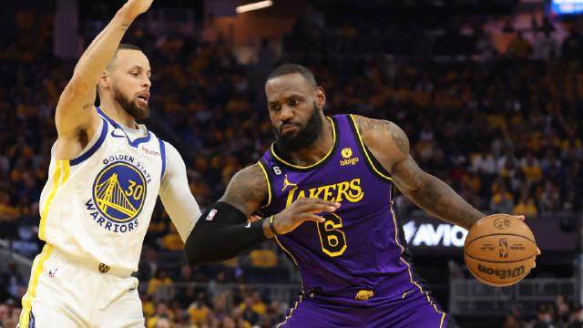 开云-【人物】季后赛8场均不足30分 詹姆斯这一次真老了