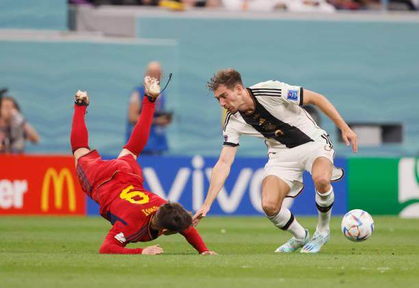 开云在线-【辣评】为何拜仁能虐巴萨,德国却拿捏不了西班牙?